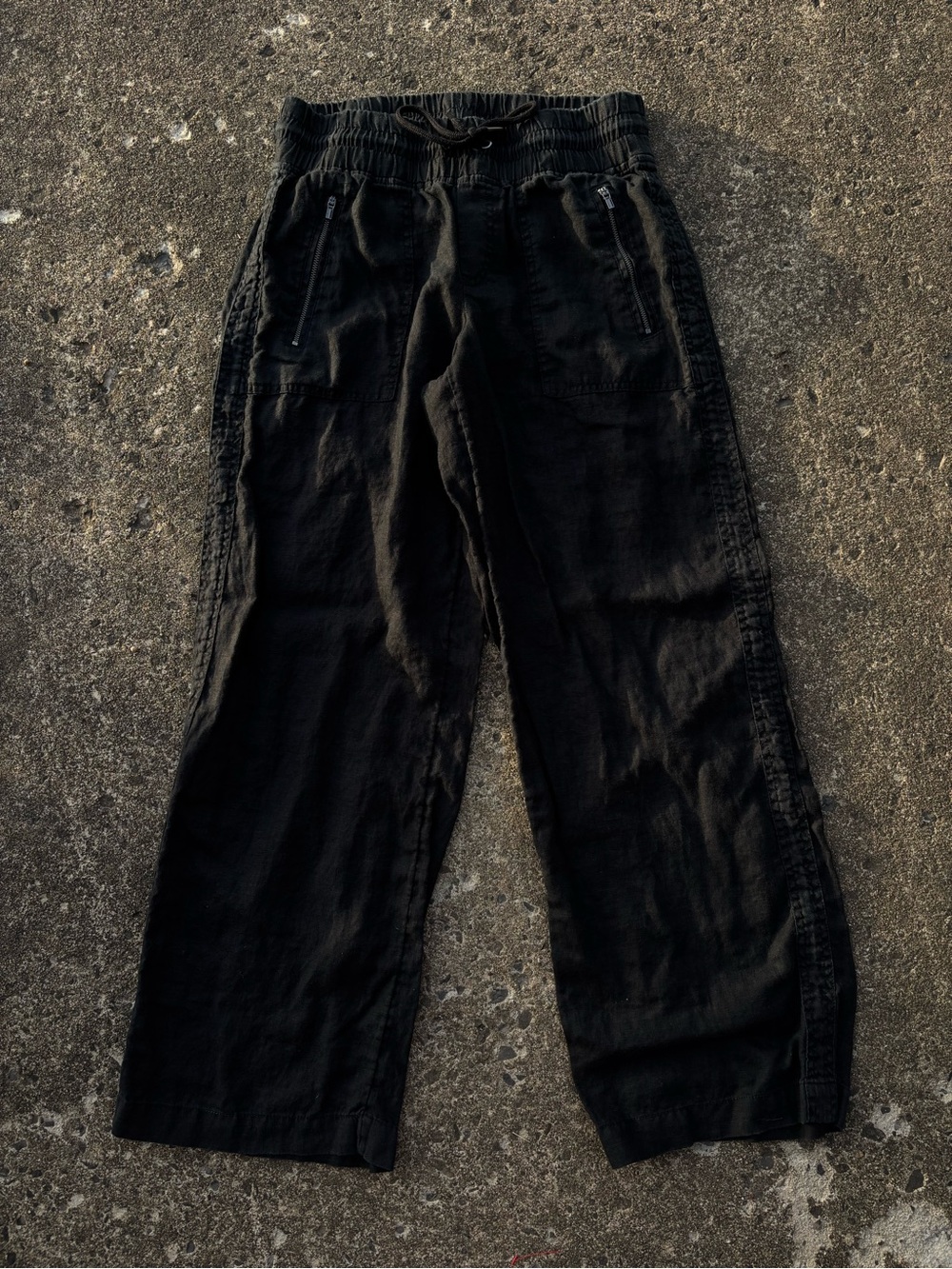 Athleta Black Relaxed Drawstring Joggers